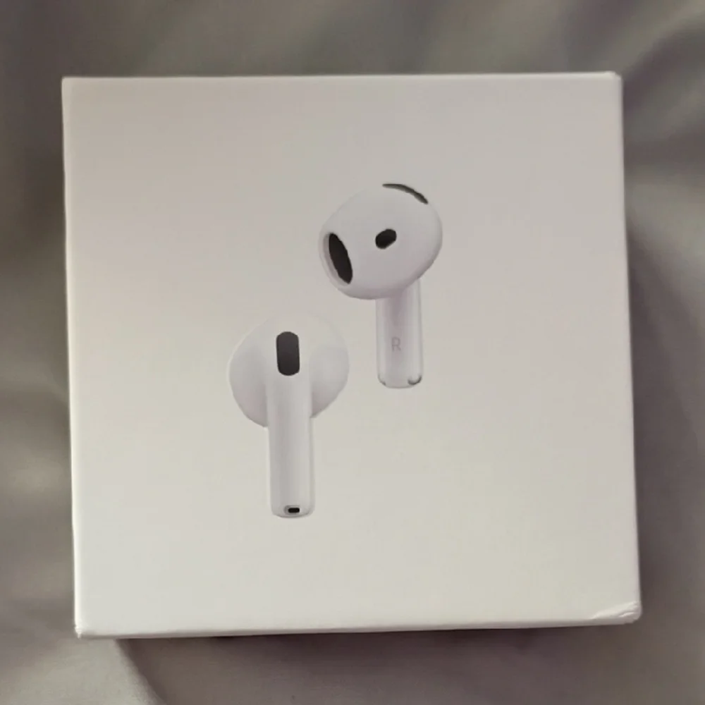 Apple White Wireless Earbuds